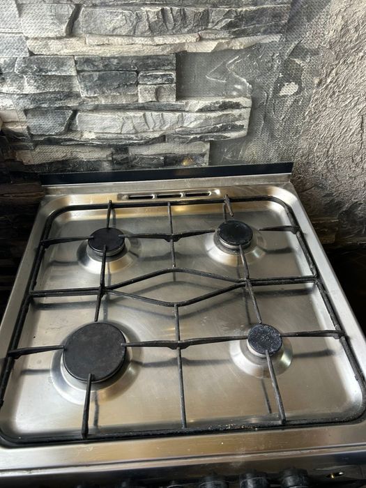 Продам плиту газовую! Б/у