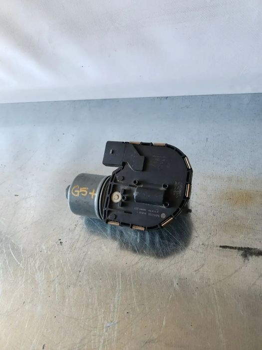 Motoras Stergator Stanga Vw Golf 5 Plus Cod 5MB - Dezmembrari Arad