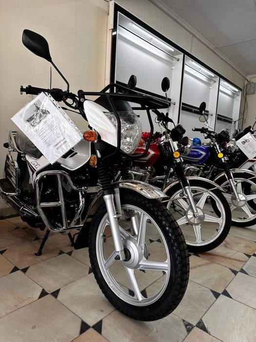Mototsikl va elektr skuterlar sotiladi!i