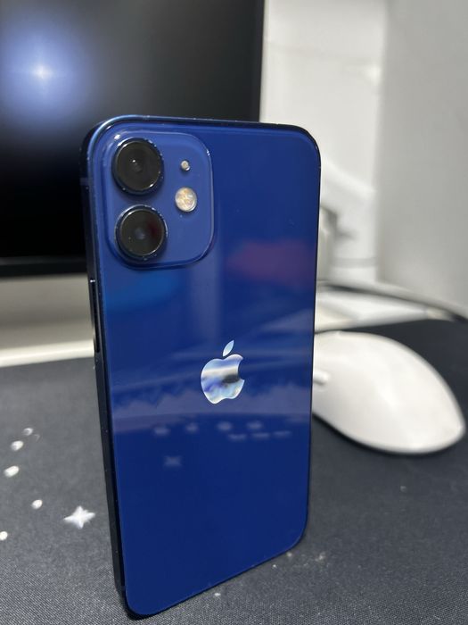 iPhone 12 mini в отличном состоянии