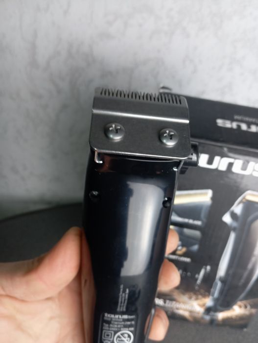 Малинка за подстригване Taurus Titanium