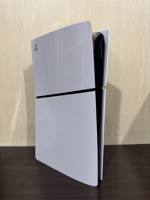 Playstation 5 slim 1 TB