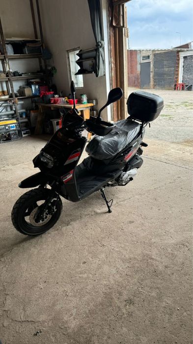 Продам мопед новый 175 кубовый