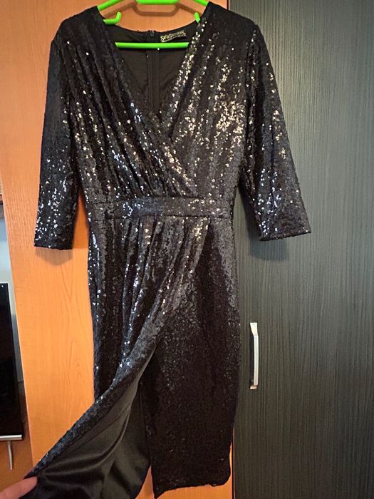 Rochie elegantă cu paiete…