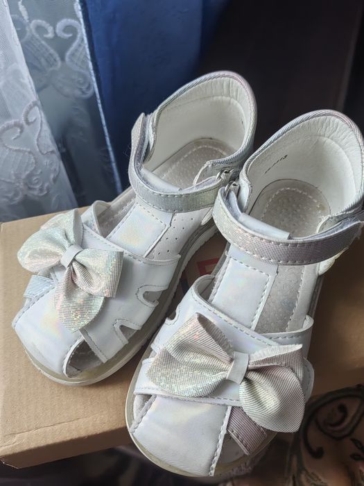 Сандали для девочки