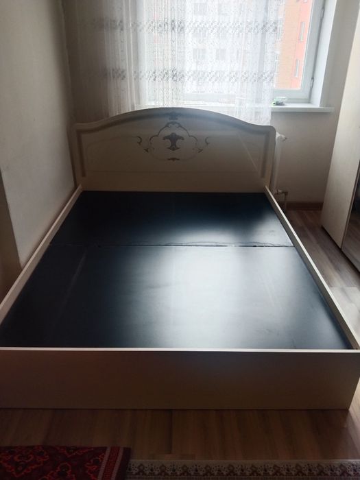Продаётся бу спальный кровать