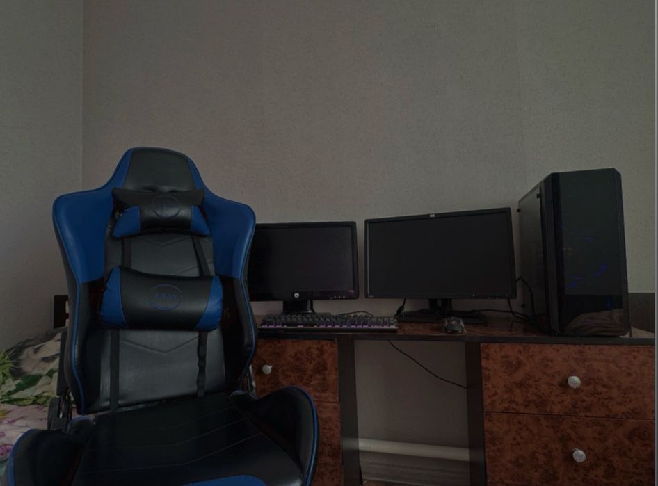 Компьютер с игровым креслом