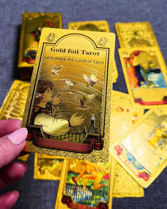 Оригинални  Златно луксозно таро (релефни карти)
