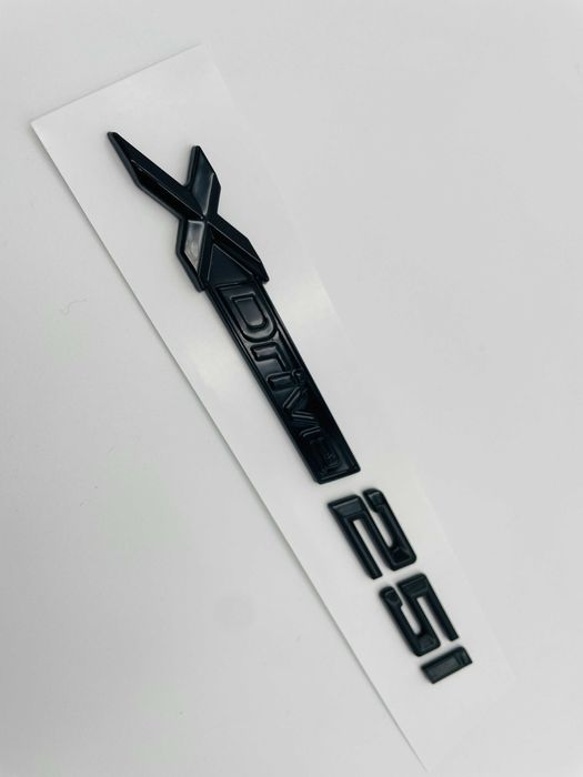 Emblema compatibila BMW x-drive 25i negru