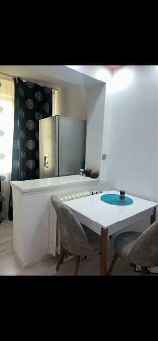 Închiriez Garsoniera