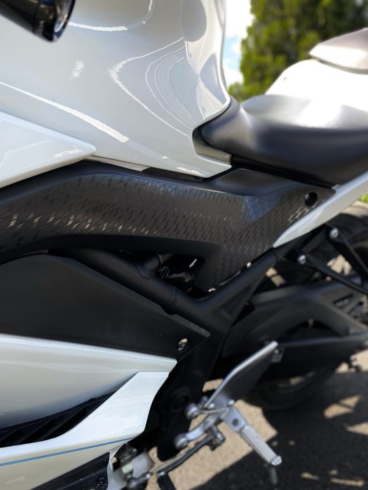 Yamaha YZF-R3 ABS