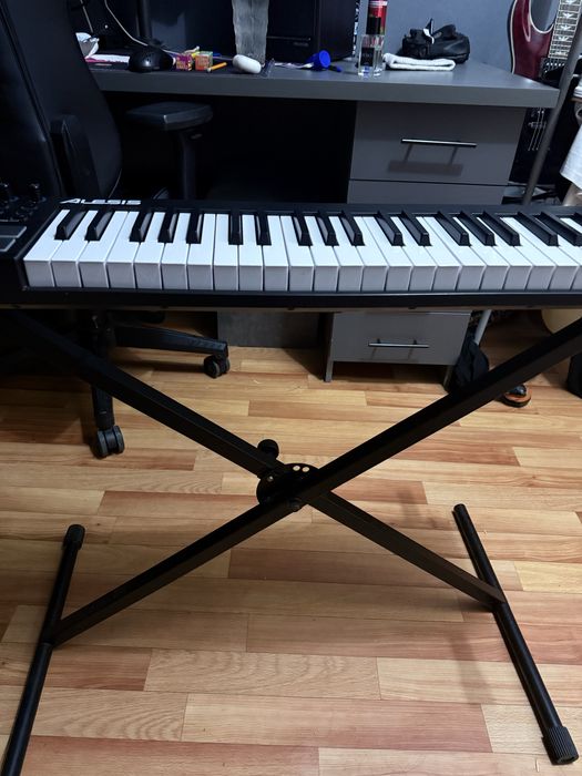 ALESIS V49 MIDI/USB миди Клавиатура