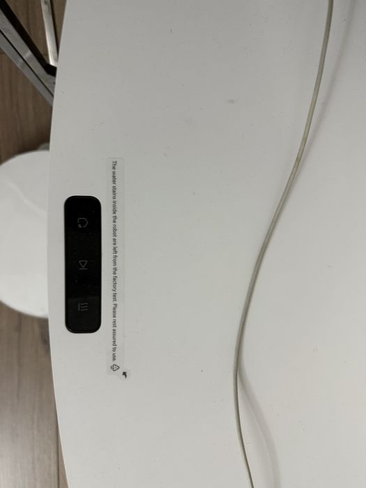 Продается робот пылесос Dreame