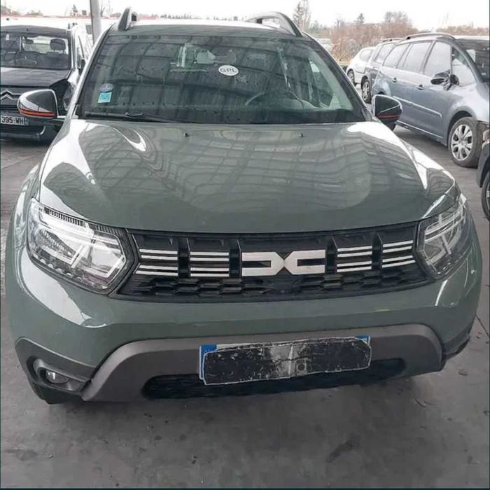 PIESE Duster | Bară | Capotă | Far | Aripă | Grilă | Ușă | Oglindă...