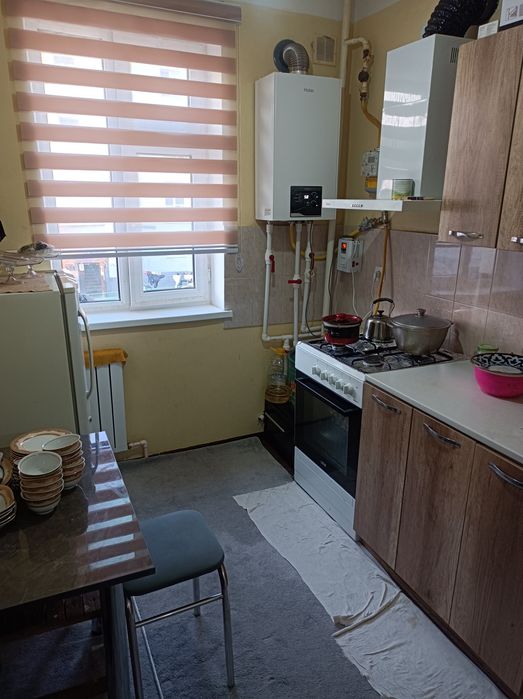 Дом сотилади отчопарда 2 хона 2 чи этажда