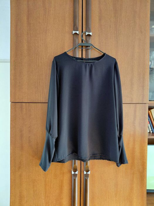 Елегантна дамска блуза с дълъг ръкав