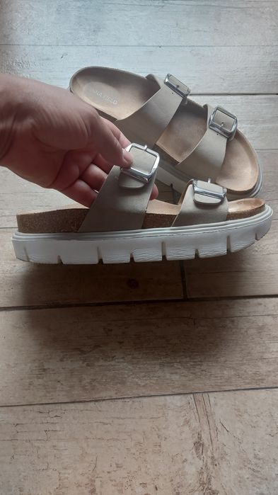 Papuci de femei confortabili