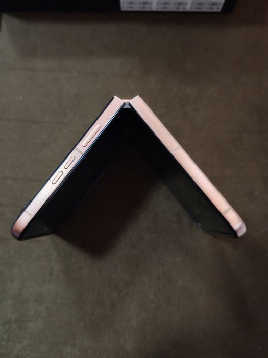 Motorola Razr 60 Ultra 5G 16GB RAM 512GB Brown