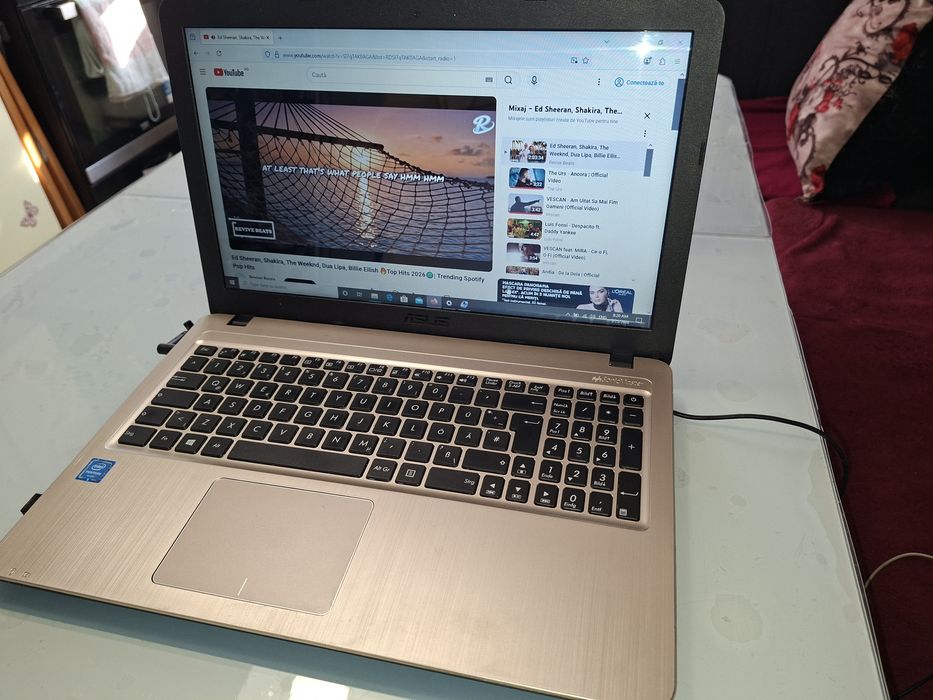Asus x540sa, IntelQuad Core, 1.000 gb, ideal tester auto, Windows 10+ Office instalat