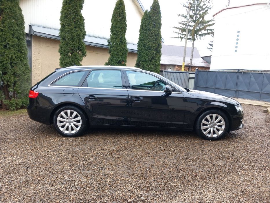 Audi A4 B8 Avant 2011 2.0 TDI
 2.0 TDI - 143 CP - EURO 5