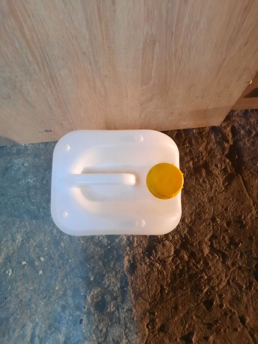 Канистры пластиковые