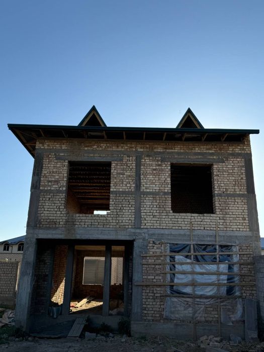 Dacha sotiladi yangi chorbogda