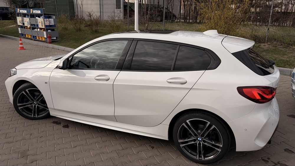 BMW 1 Series 2022 — imagine 4