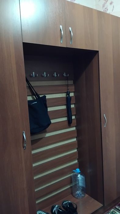 Срочнр продам прихожия