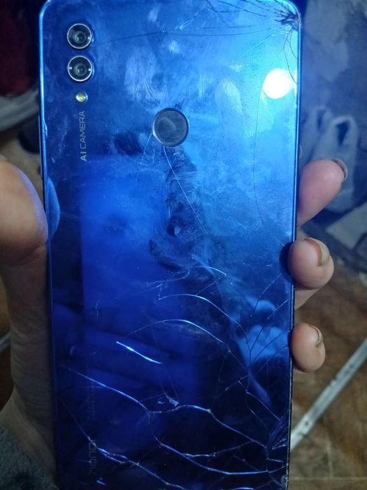 Продам телефон хонор нот 10