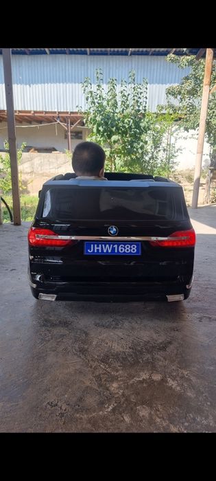 Elektro mobil BMW X7