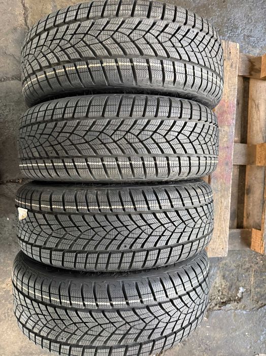 4x Anvelope NOI Iarna 215/55 r18 seal - GoodYear Ultra Grip Performanc