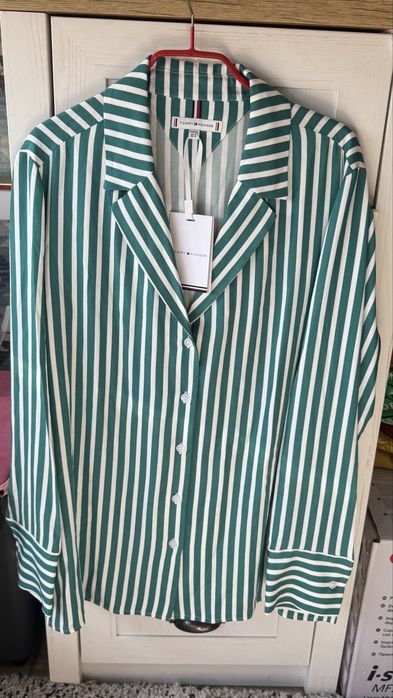Нова дамска риза Tommy Hilfiger размер М