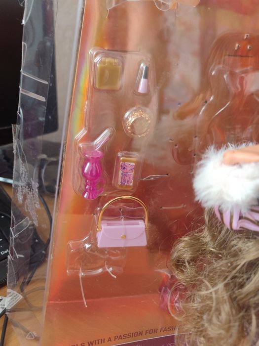 Братц кукла Ясмин