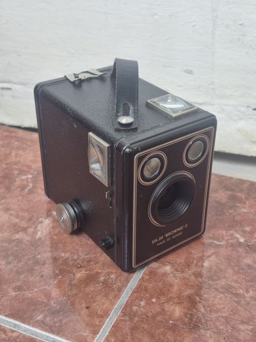 Aparat foto Kodak Brownie box camera