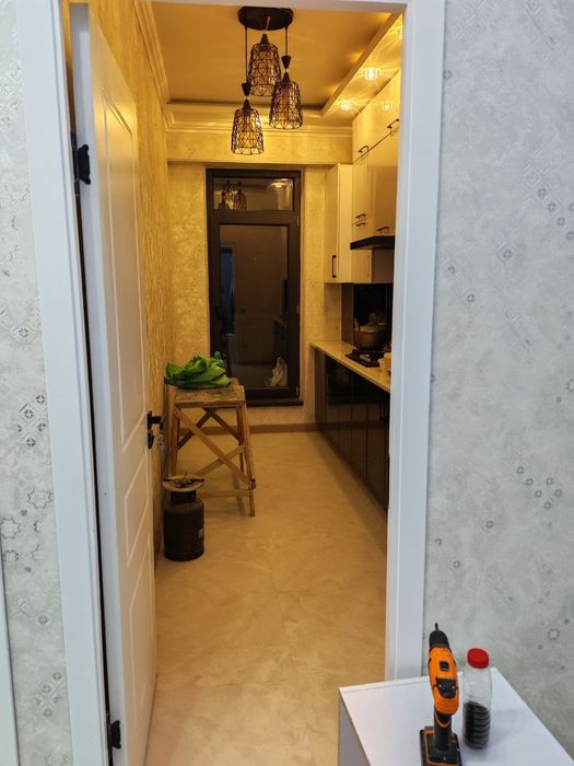 Продаю 2/3/11 в новостройке. Юнусабад 13. 54 кв. м. + балкон. с ремонт