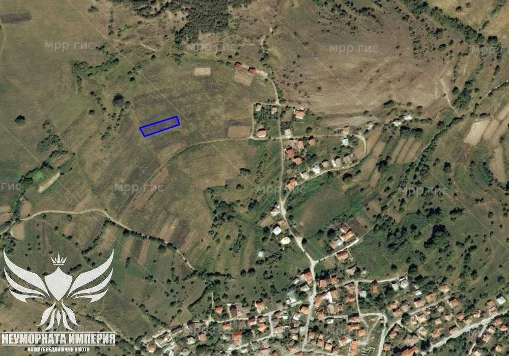 Продавам земеделска земя 885кв.м. в село Орехово обл.Смолян