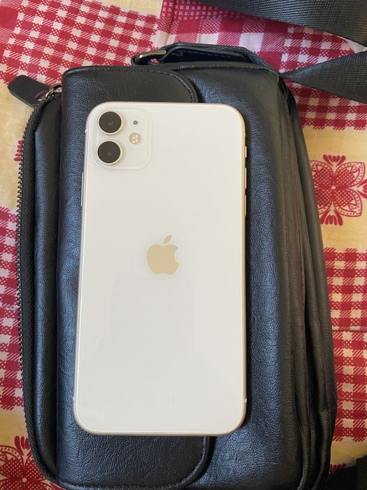 iPhone 11 идиал