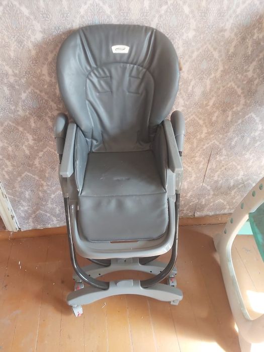 Продам стулья детские две шт