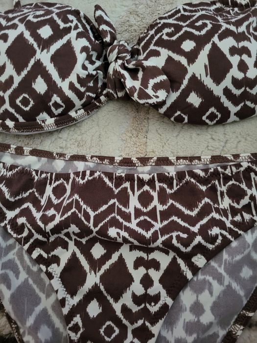 Бански костюм в кафяво бежов цвят