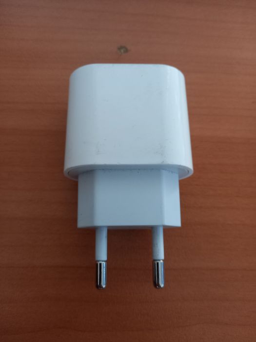 Продаю зарядное устройство A-Case