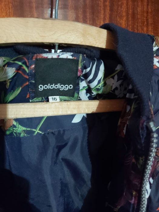 Greci moderne ,de  damă și de barbat Lee Cooper