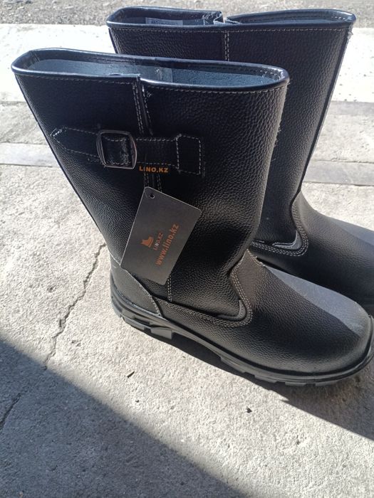 Сапоги рабочие новые
