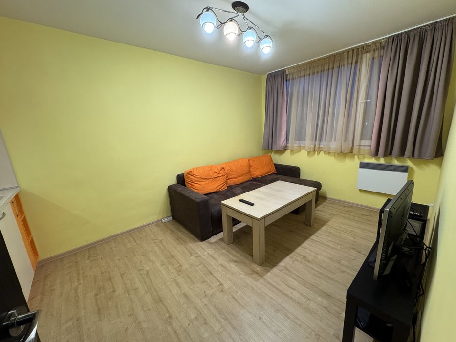 Дава се под наем Двустаен апартамент в София, Банишора - 42 кв.м за 420 € - Снимка #1
