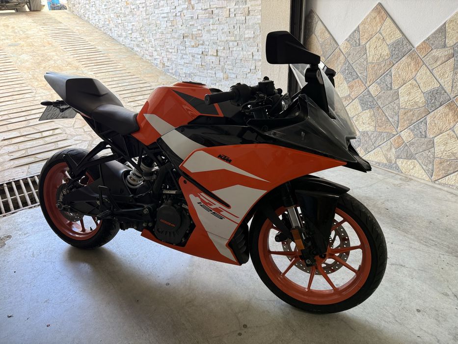 Ktm rc 125 2017.