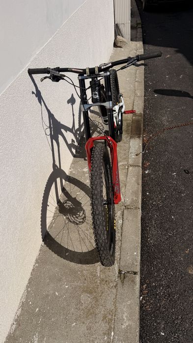 COMMENCAL V4 Supreme DH 29/27