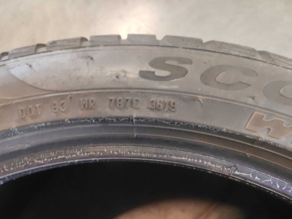 2бр.зимни гуми 315/35/21 Pirelli