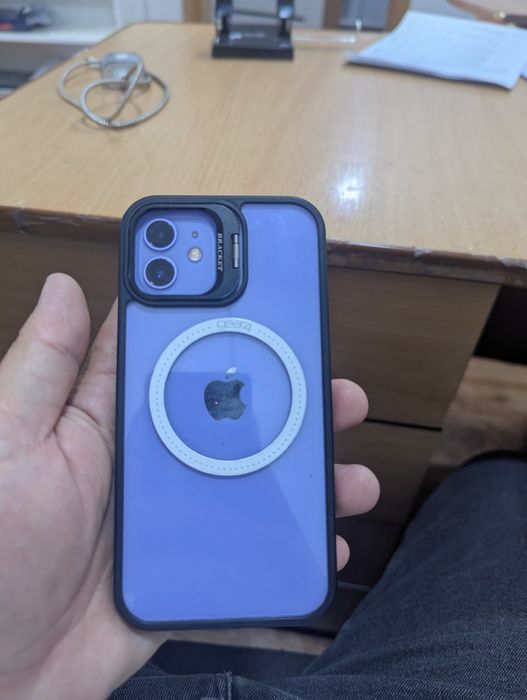 Продам iphone 12 на 256 гег