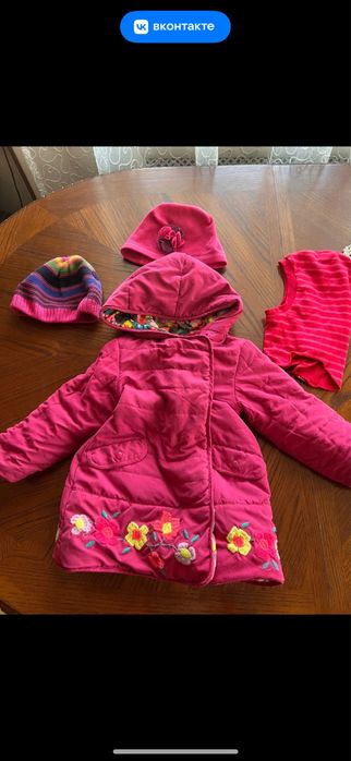 Вещи на девочку 3-7 лет куртки платья кофты