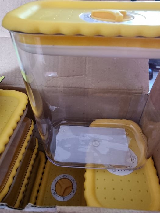 Продам вакуумные контейнеры посуда набор