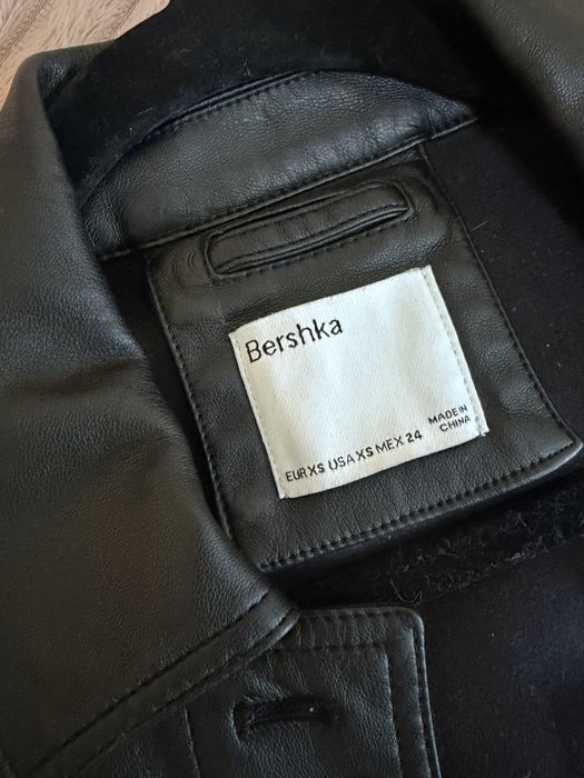 Черно яке от Bershka